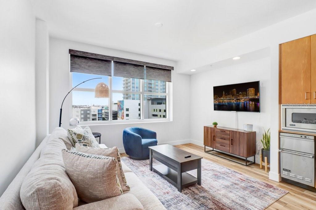 GRAND CENTRAL AT KENNEDY RESID - Residential Lease