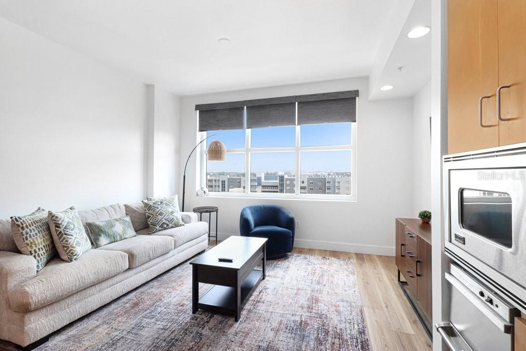 GRAND CENTRAL AT KENNEDY RESID - Residential Lease