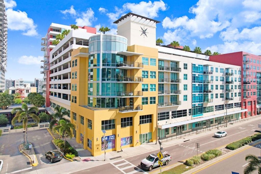 GRAND CENTRAL AT KENNEDY RESID - Residential Lease