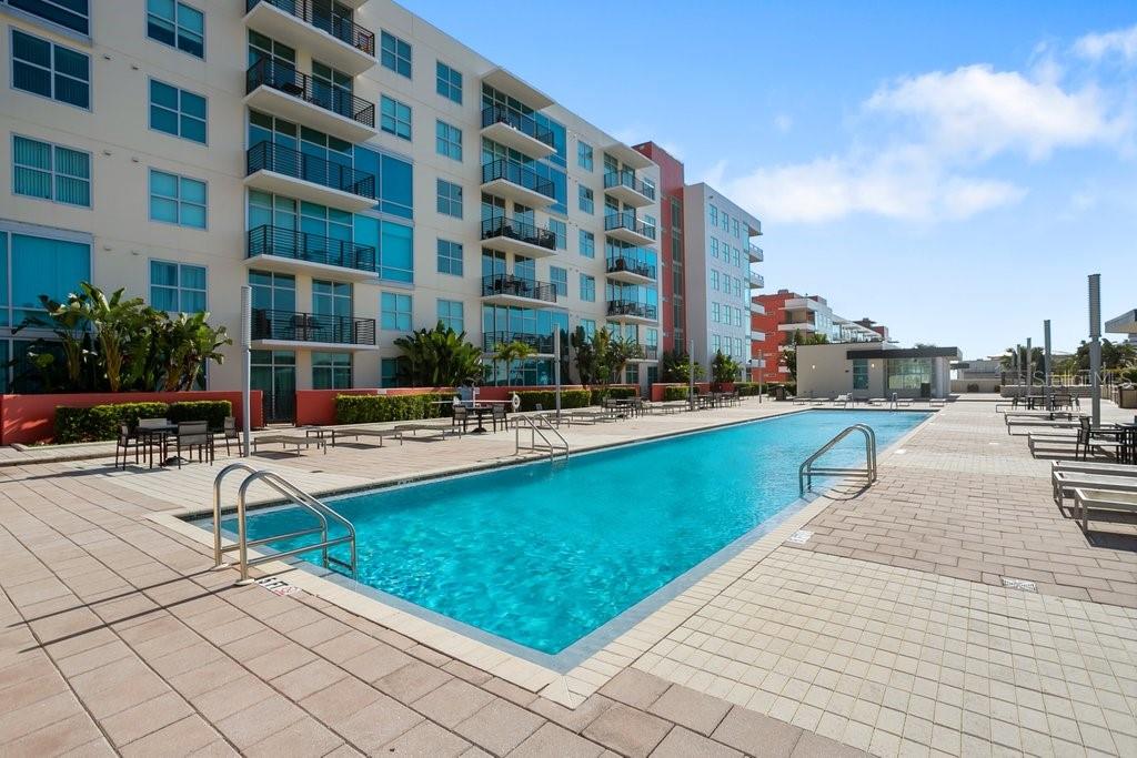 GRAND CENTRAL AT KENNEDY RESID - Residential Lease