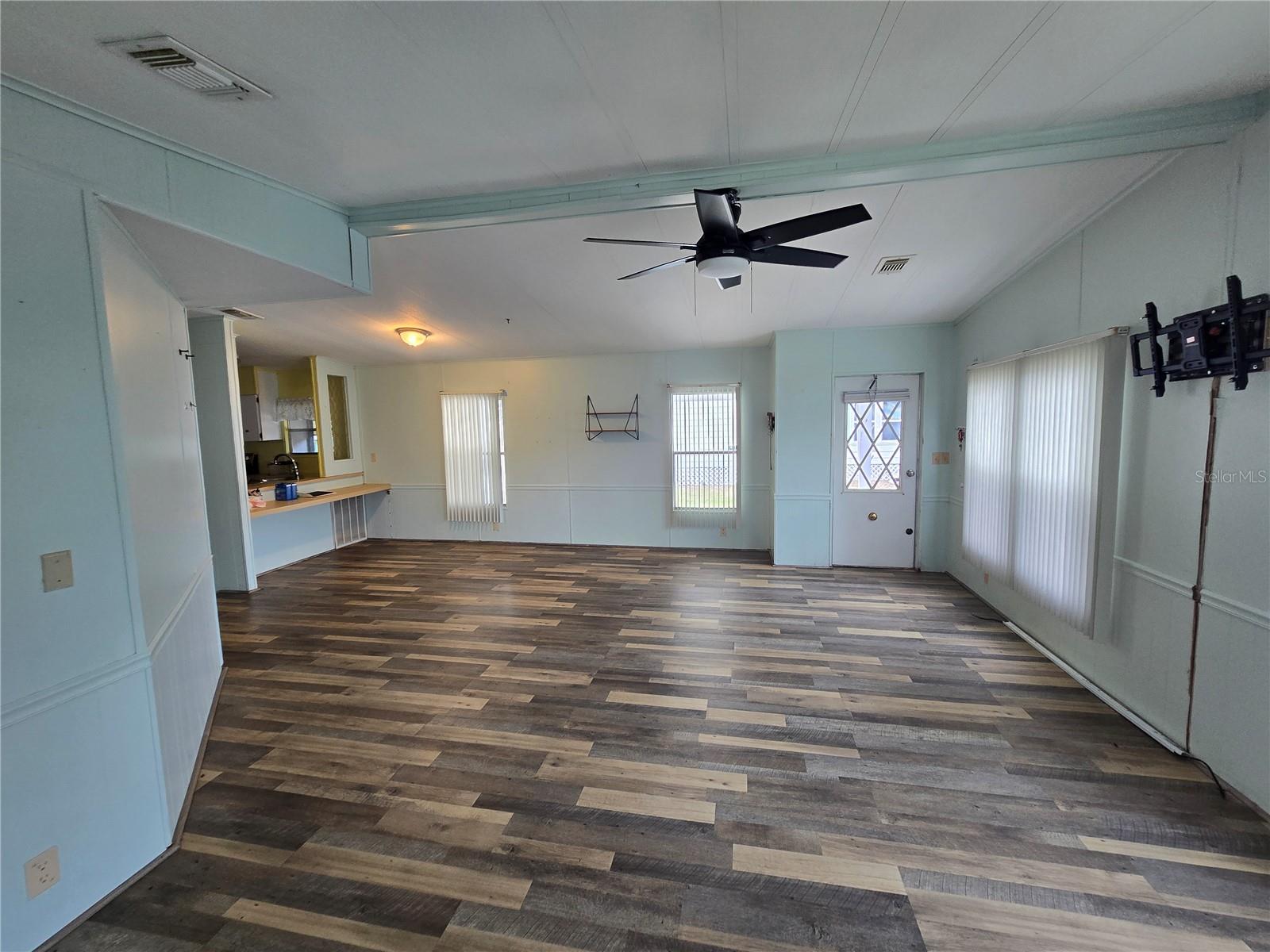 TERRA SIESTA MH CO-OP OR1352/1059 - Residential