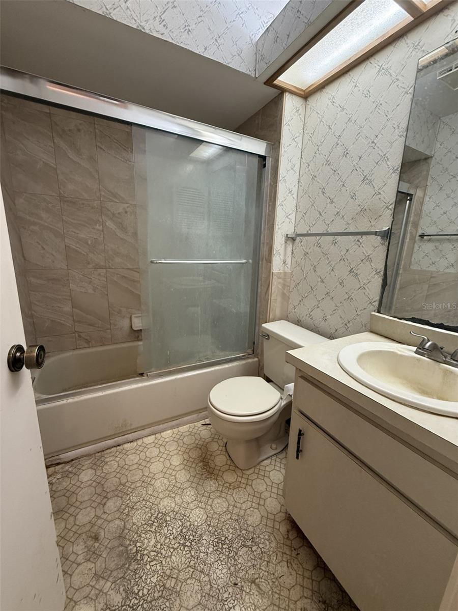 AZALEA WOODS CONDO II - Residential