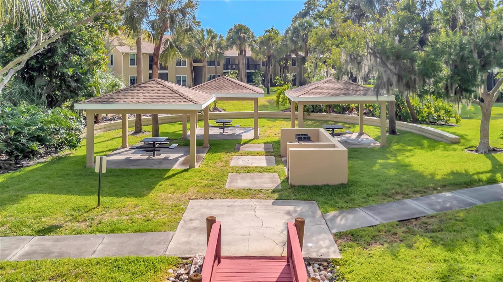 VINTAGE GRAND - Residential