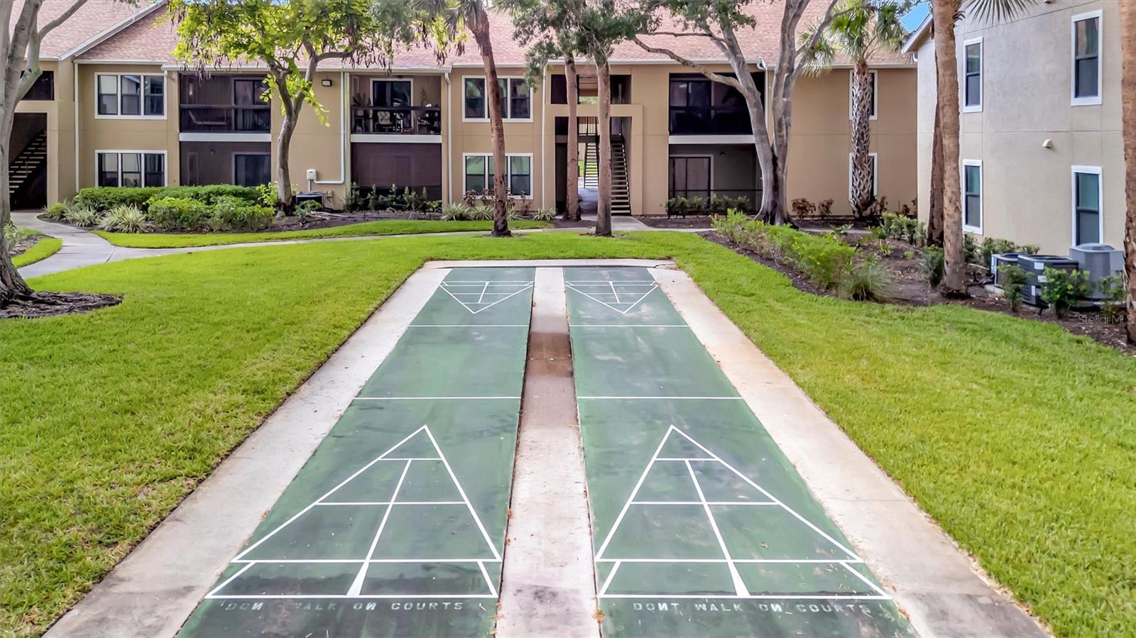 VINTAGE GRAND - Residential