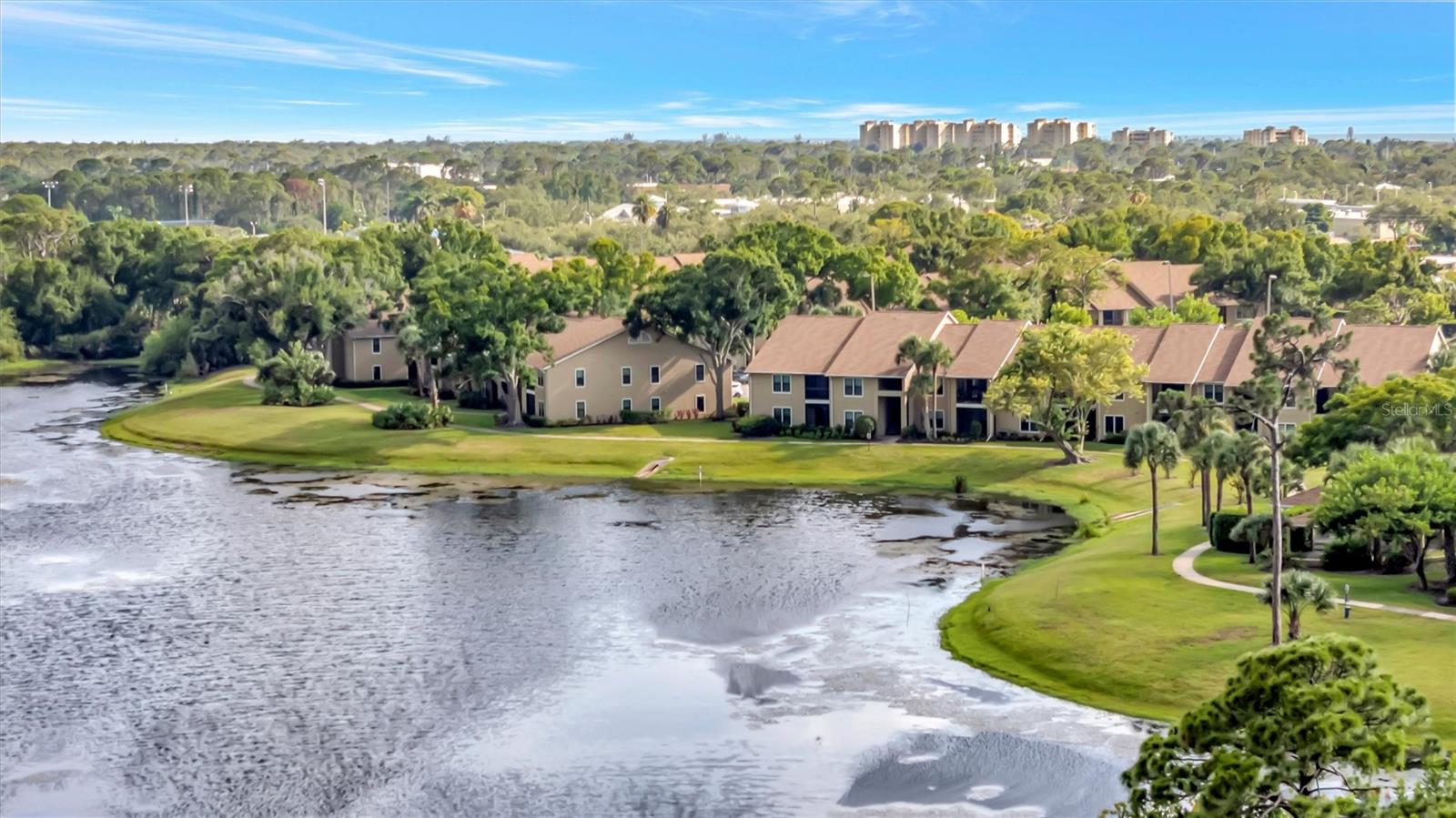 VINTAGE GRAND - Residential