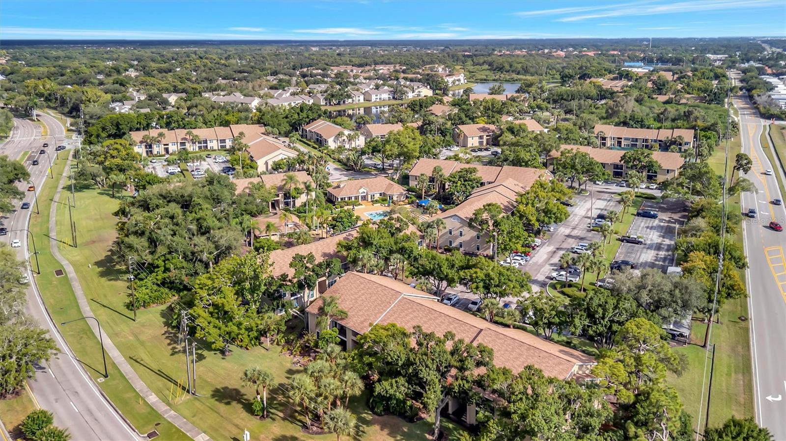 VINTAGE GRAND - Residential