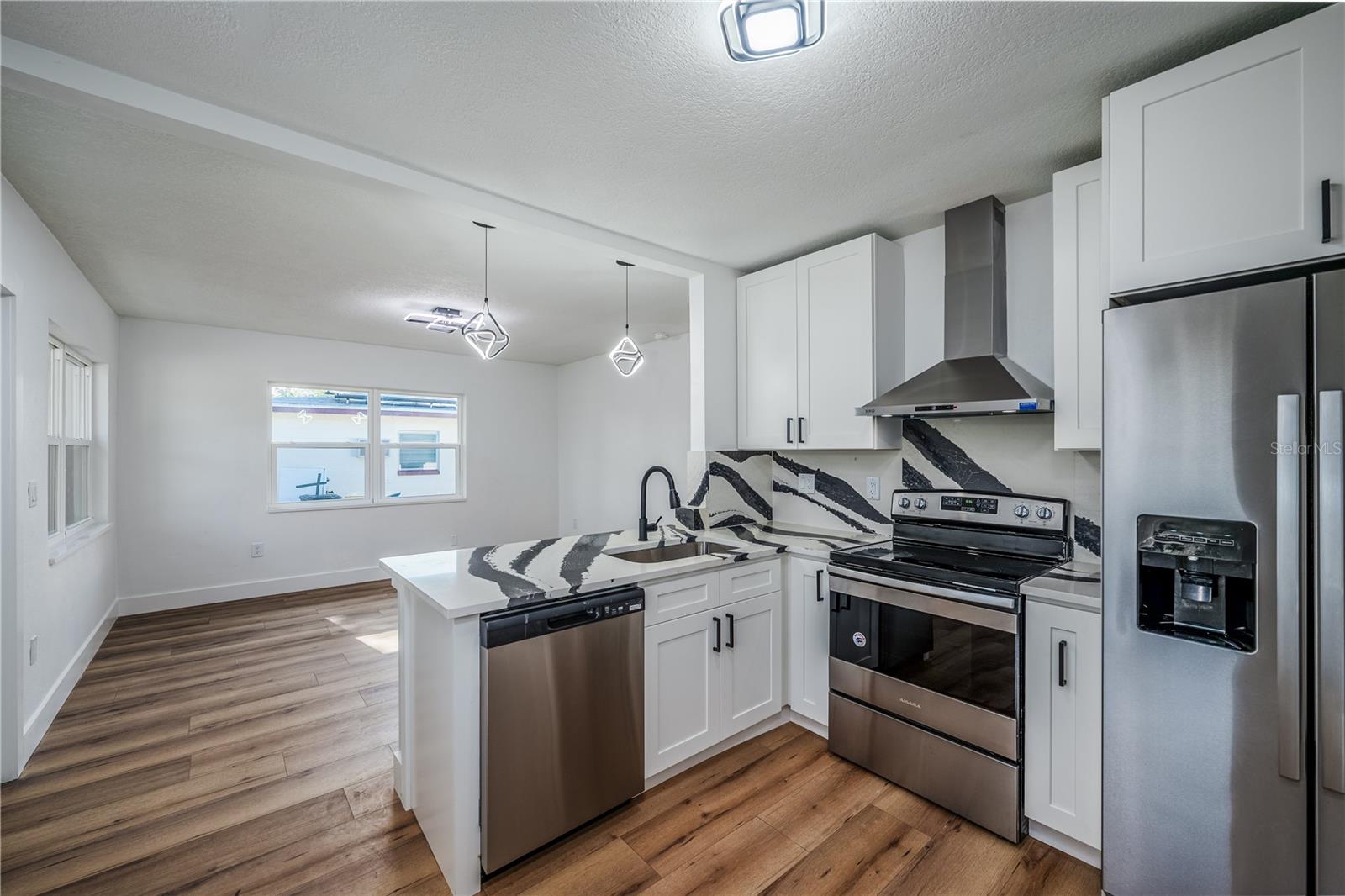 LAKEVIEW ESTATES 1ST ADD - Residential