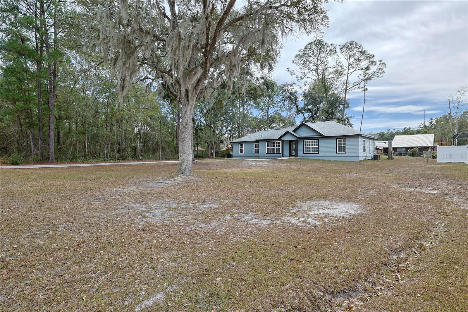HOLLY BROOK - Residential