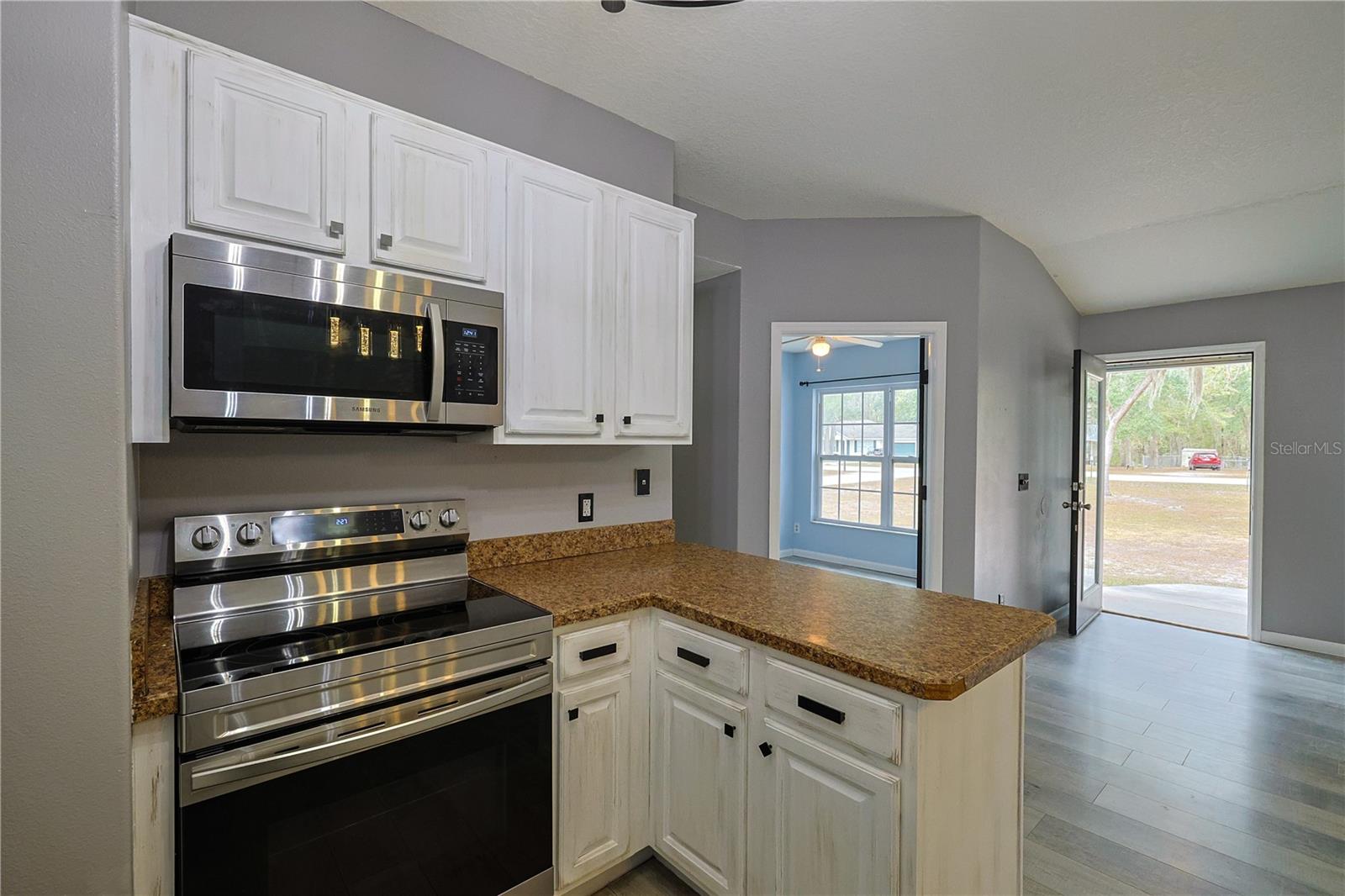 HOLLY BROOK - Residential