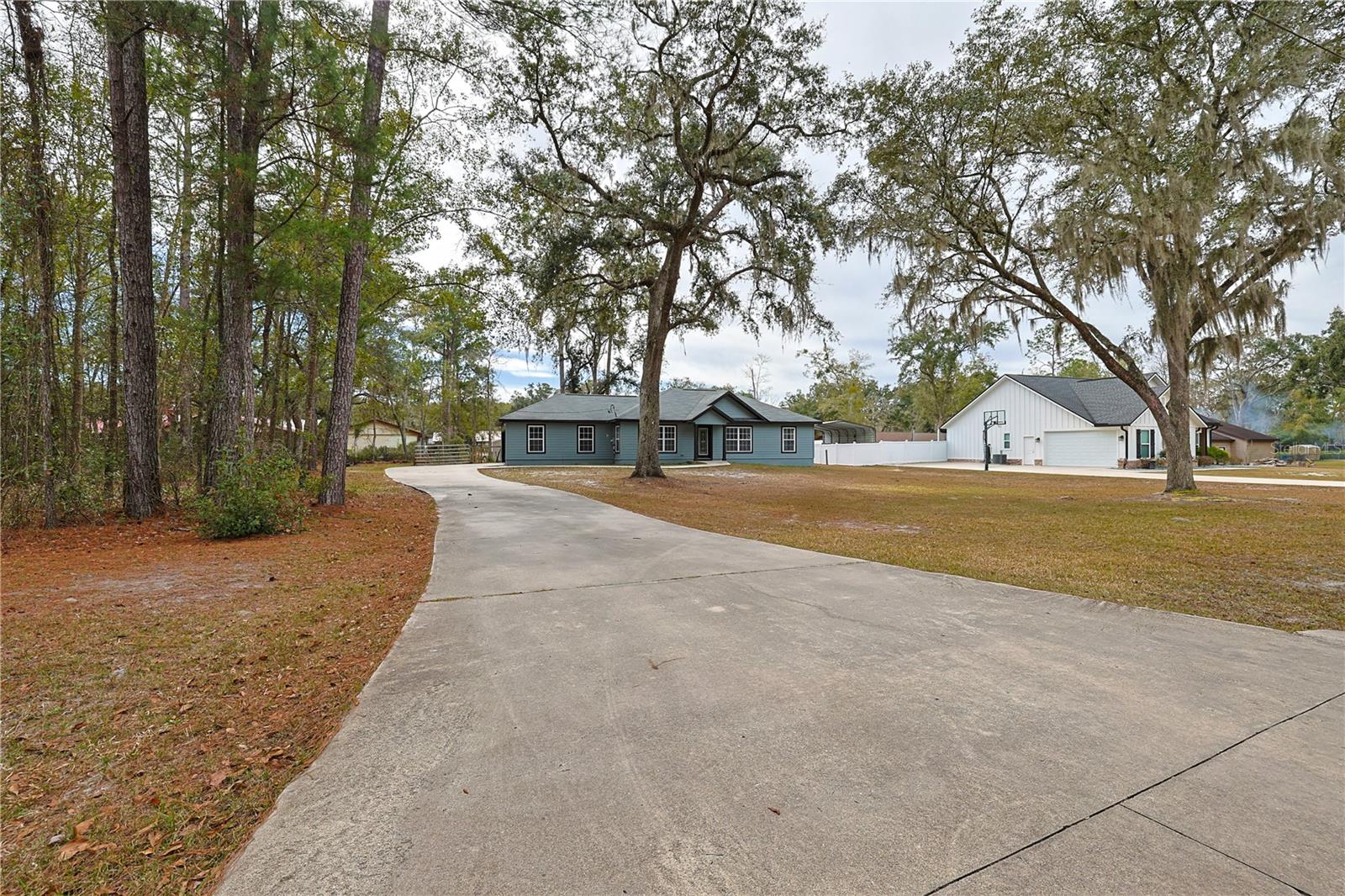 HOLLY BROOK - Residential