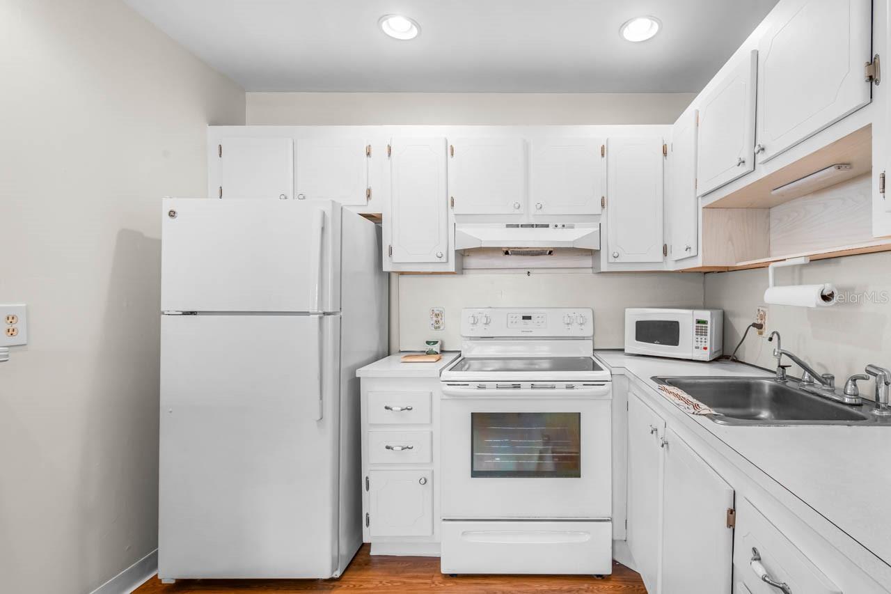 BEDFORD B CONDO - Residential