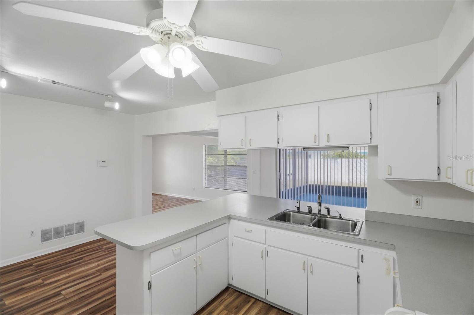 SHERWOOD HEIGHTS - Residential