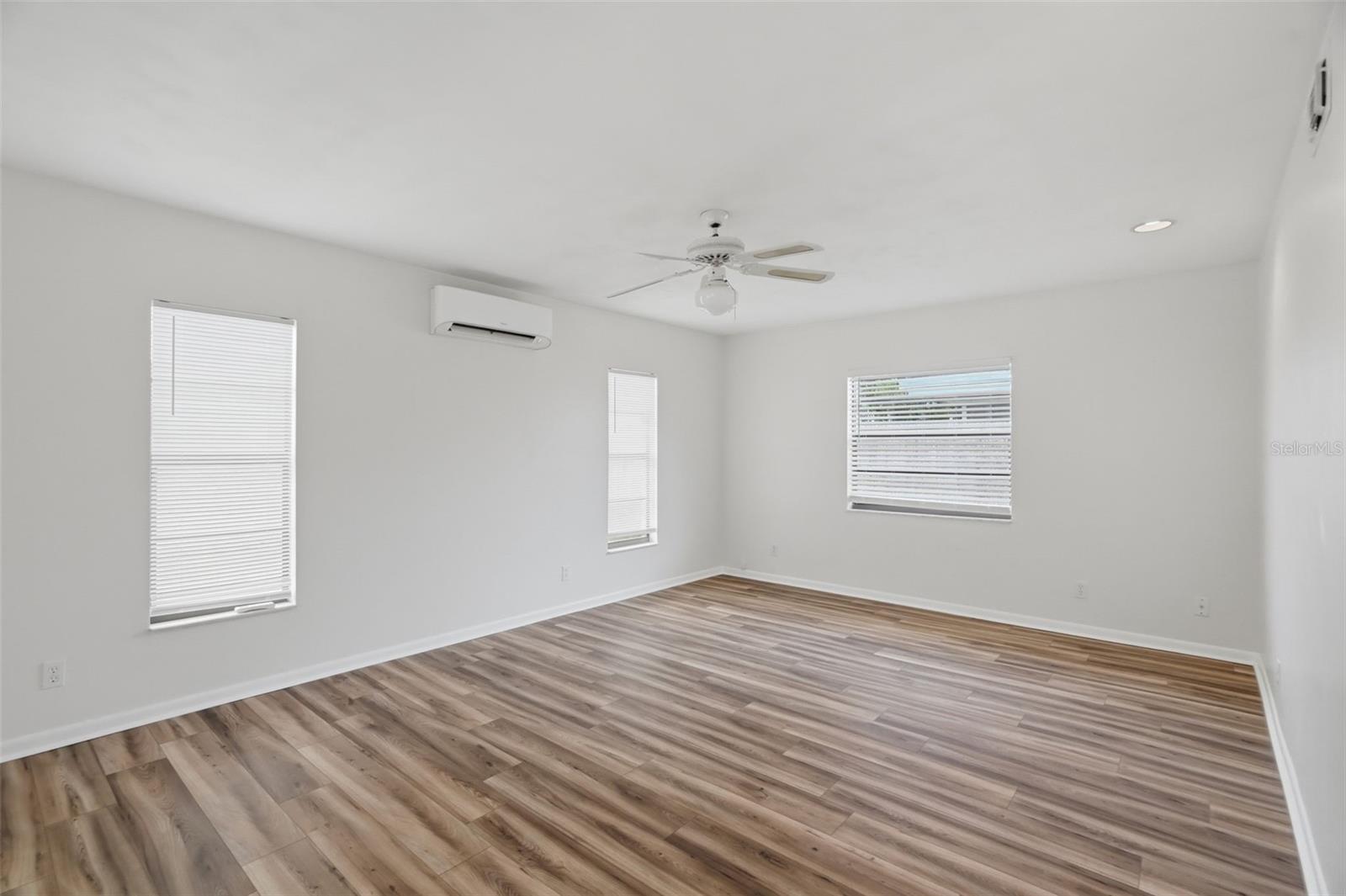SHERWOOD HEIGHTS - Residential