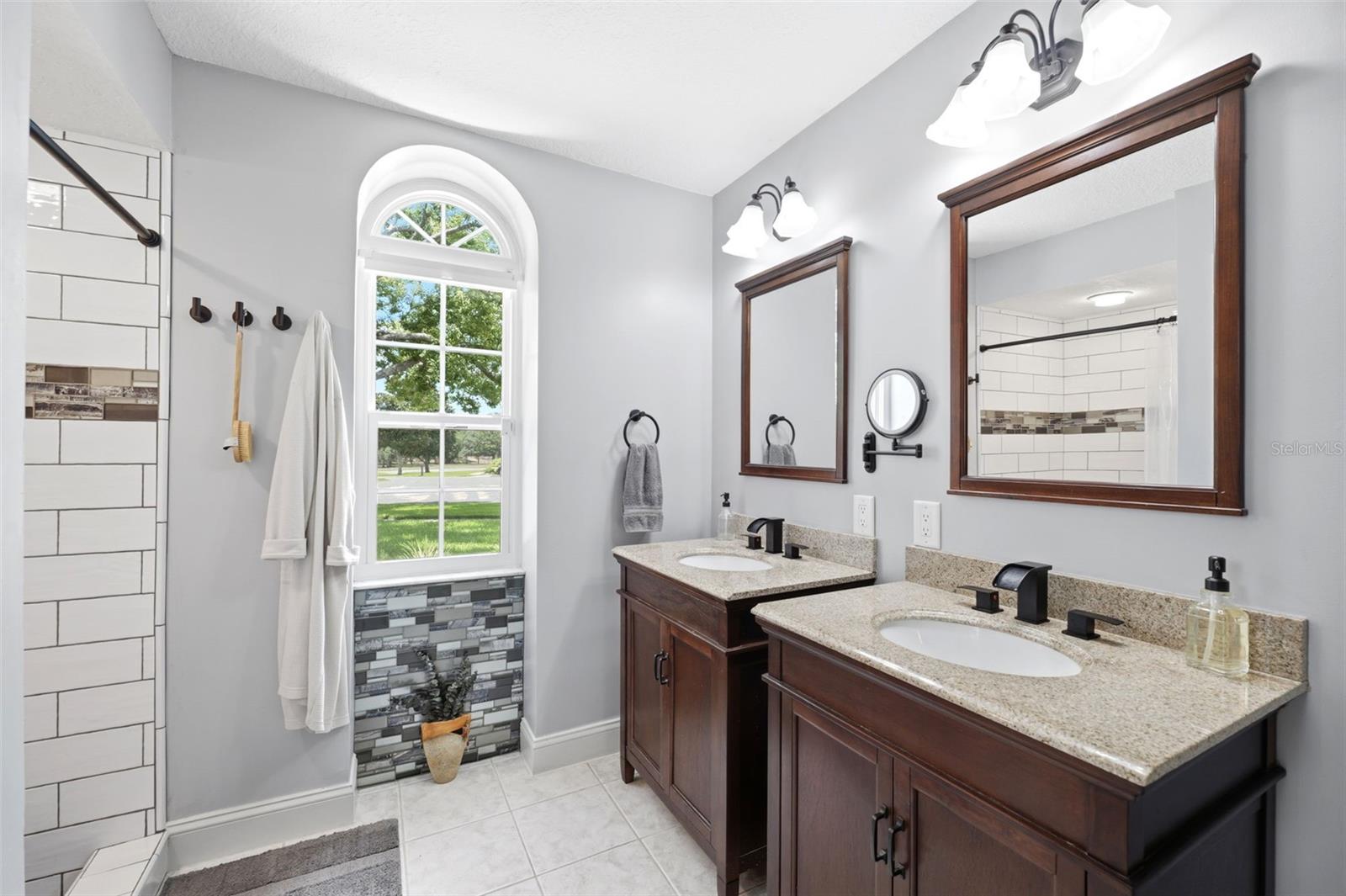 PRESTON HOLLOW - Residential