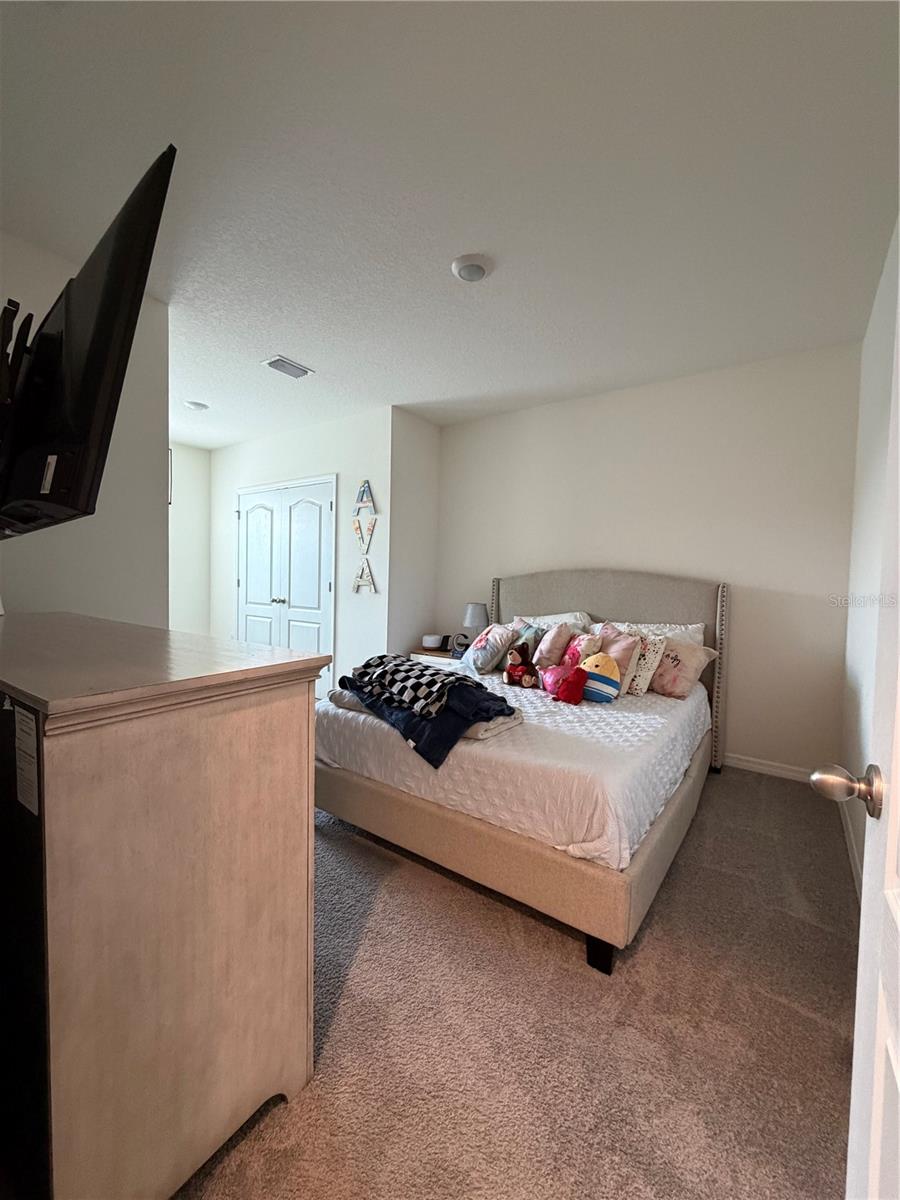 OSCEOLA VILLAGE CENTER PH 2 - Residential Lease
