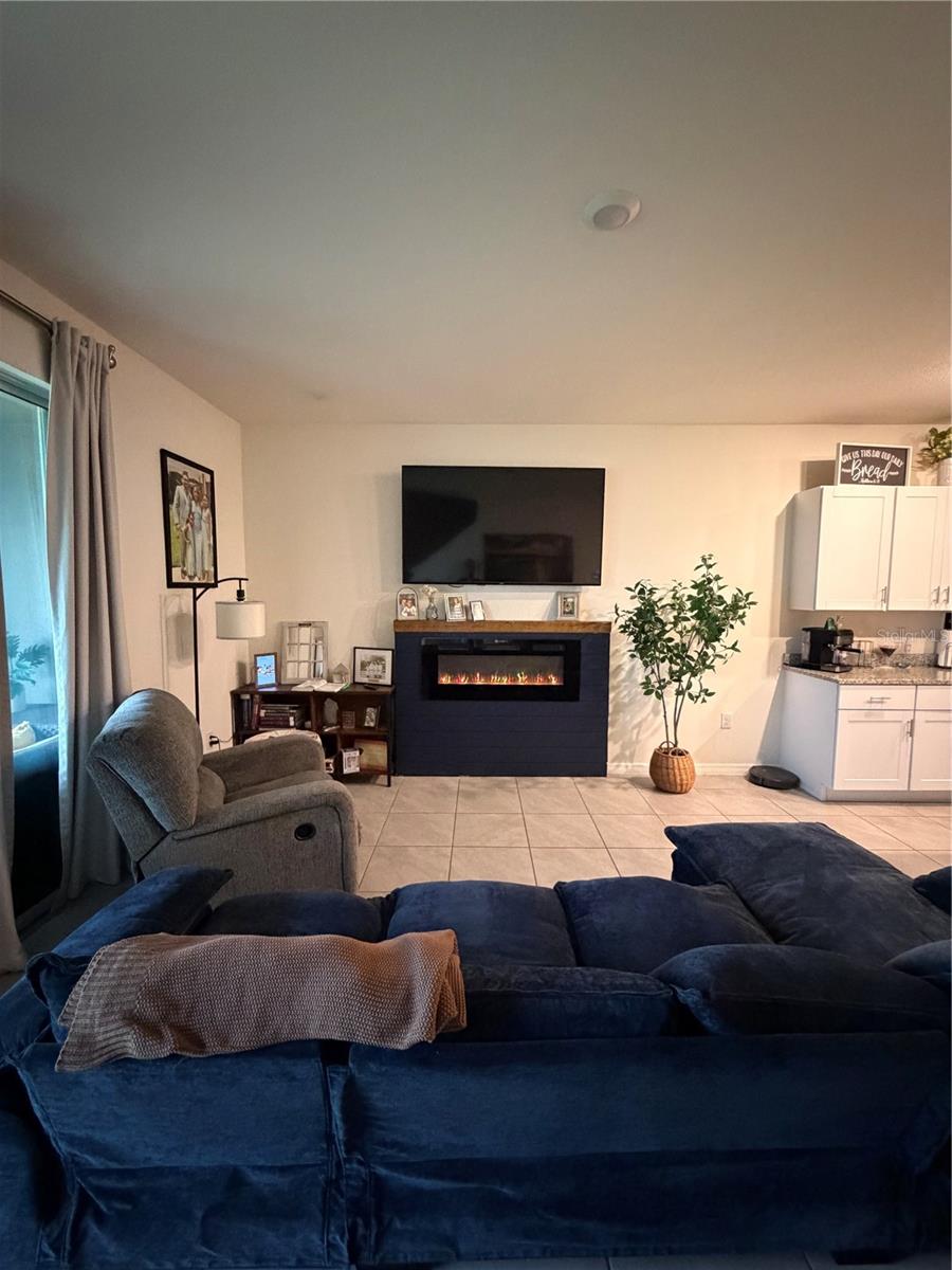 OSCEOLA VILLAGE CENTER PH 2 - Residential Lease