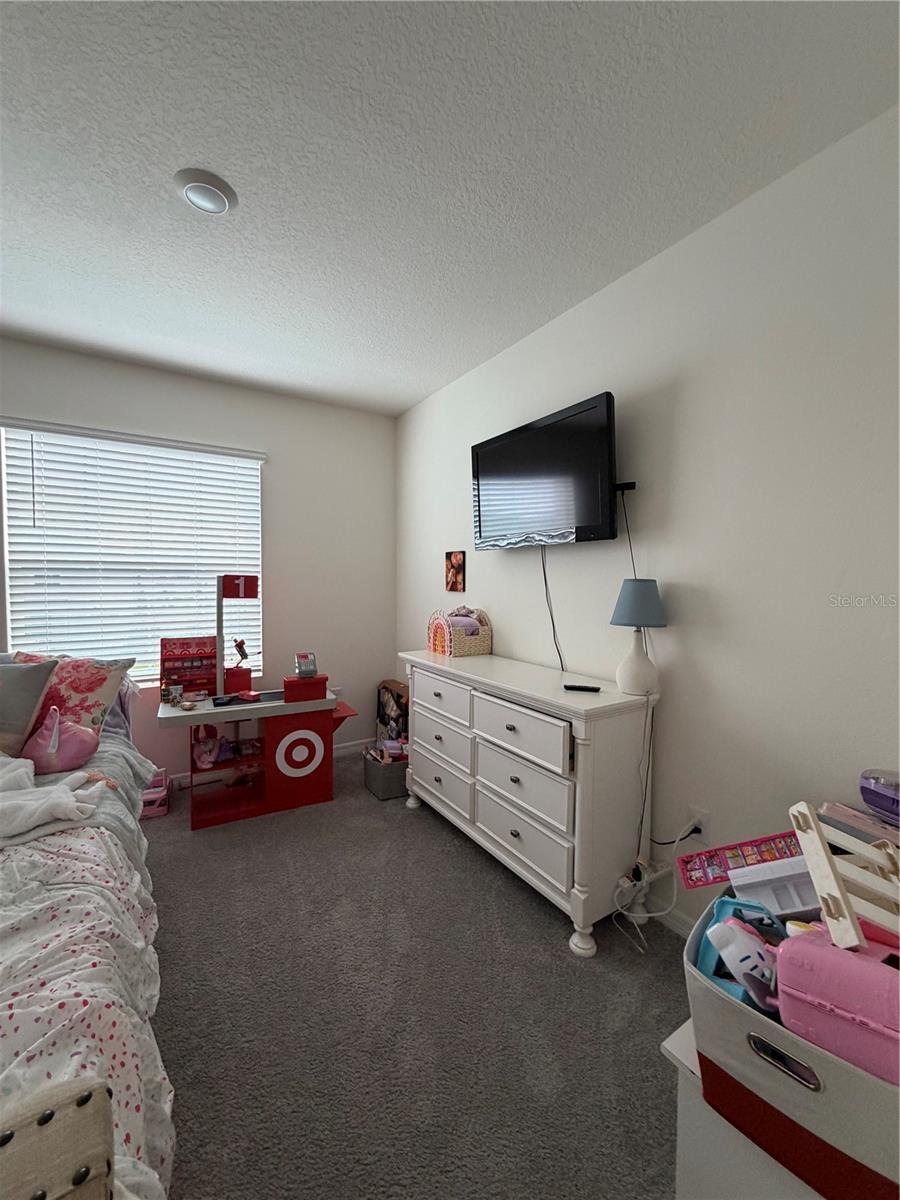 OSCEOLA VILLAGE CENTER PH 2 - Residential Lease
