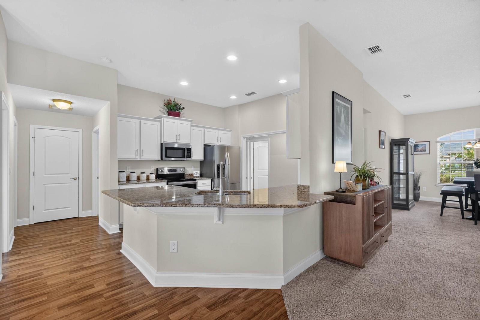 04 FAIRWAYS - Residential