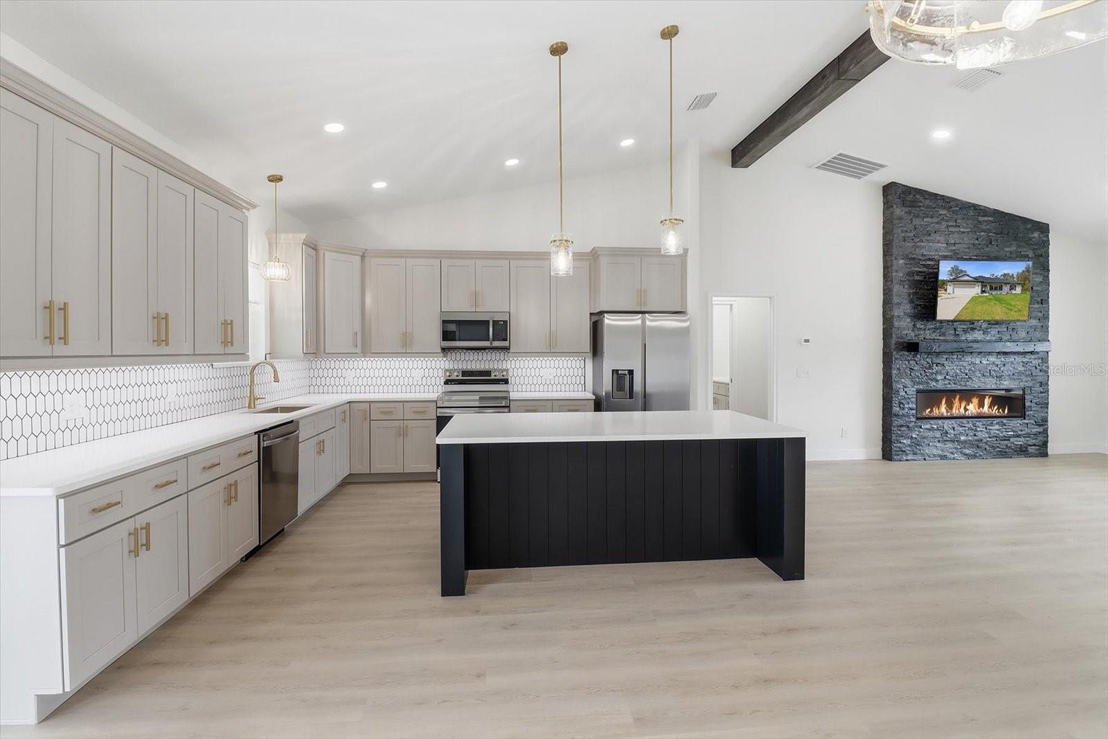 CITRUS SPGS UNIT 09 - Residential