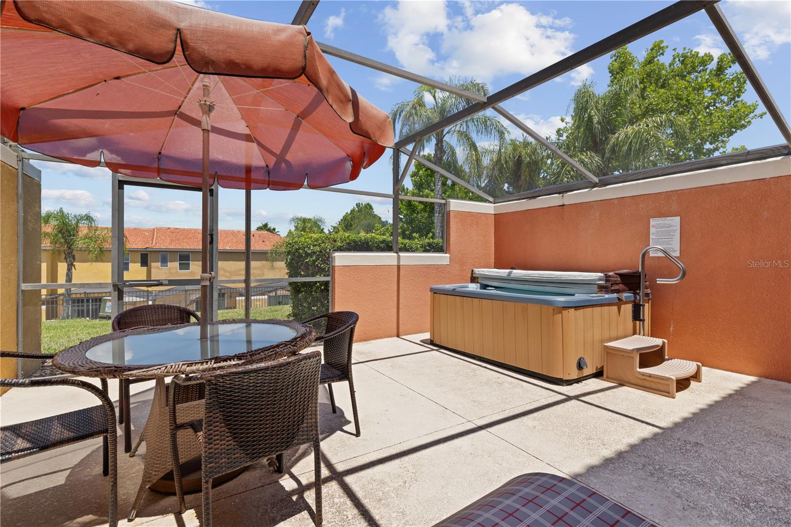 ENCANTADA PH 2 - Residential