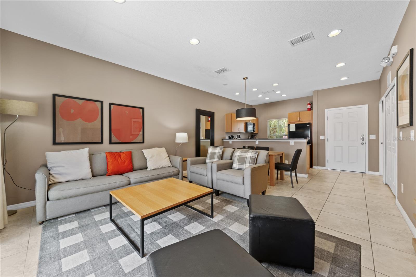 ENCANTADA PH 2 - Residential