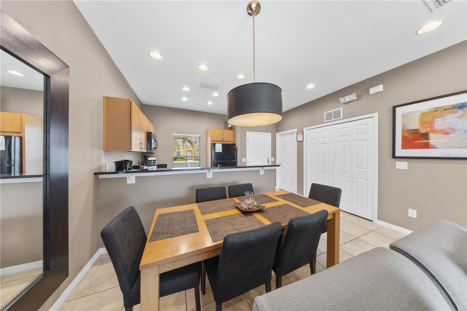 ENCANTADA PH 2 - Residential