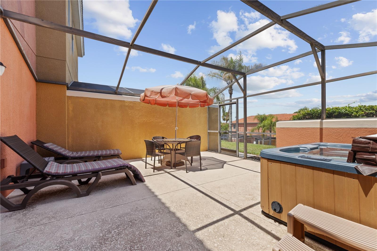 ENCANTADA PH 2 - Residential