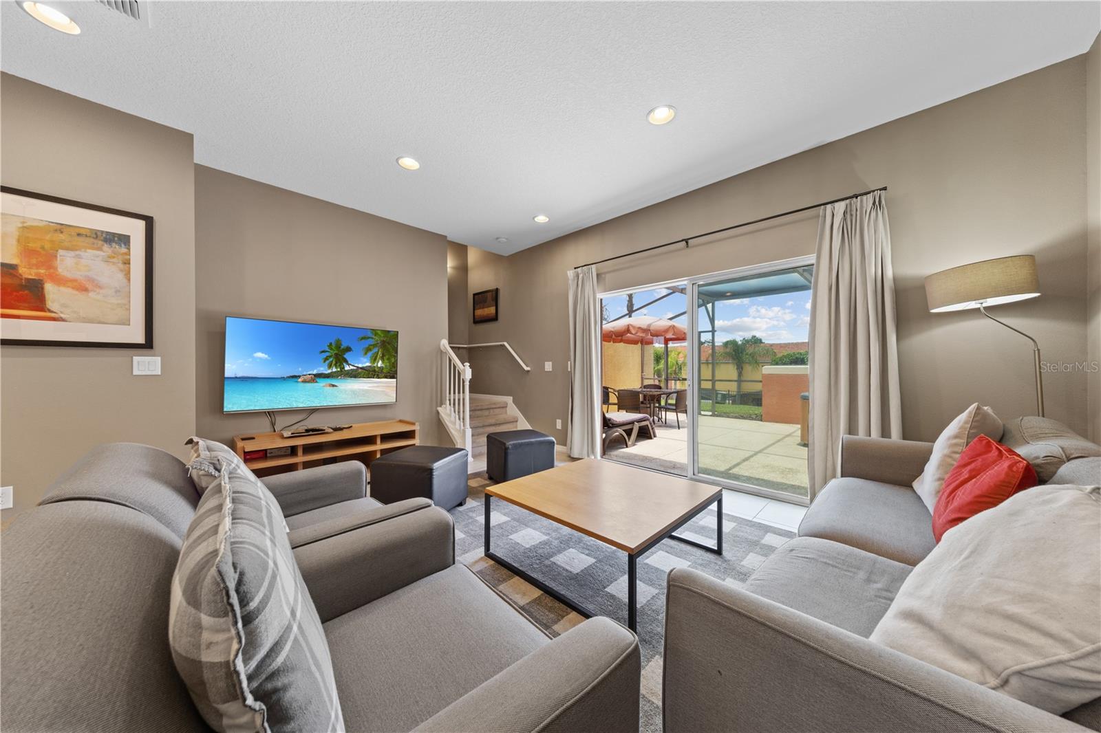 ENCANTADA PH 2 - Residential