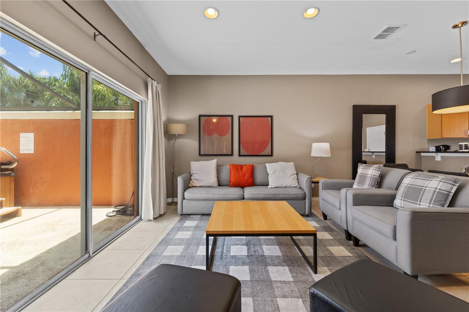 ENCANTADA PH 2 - Residential