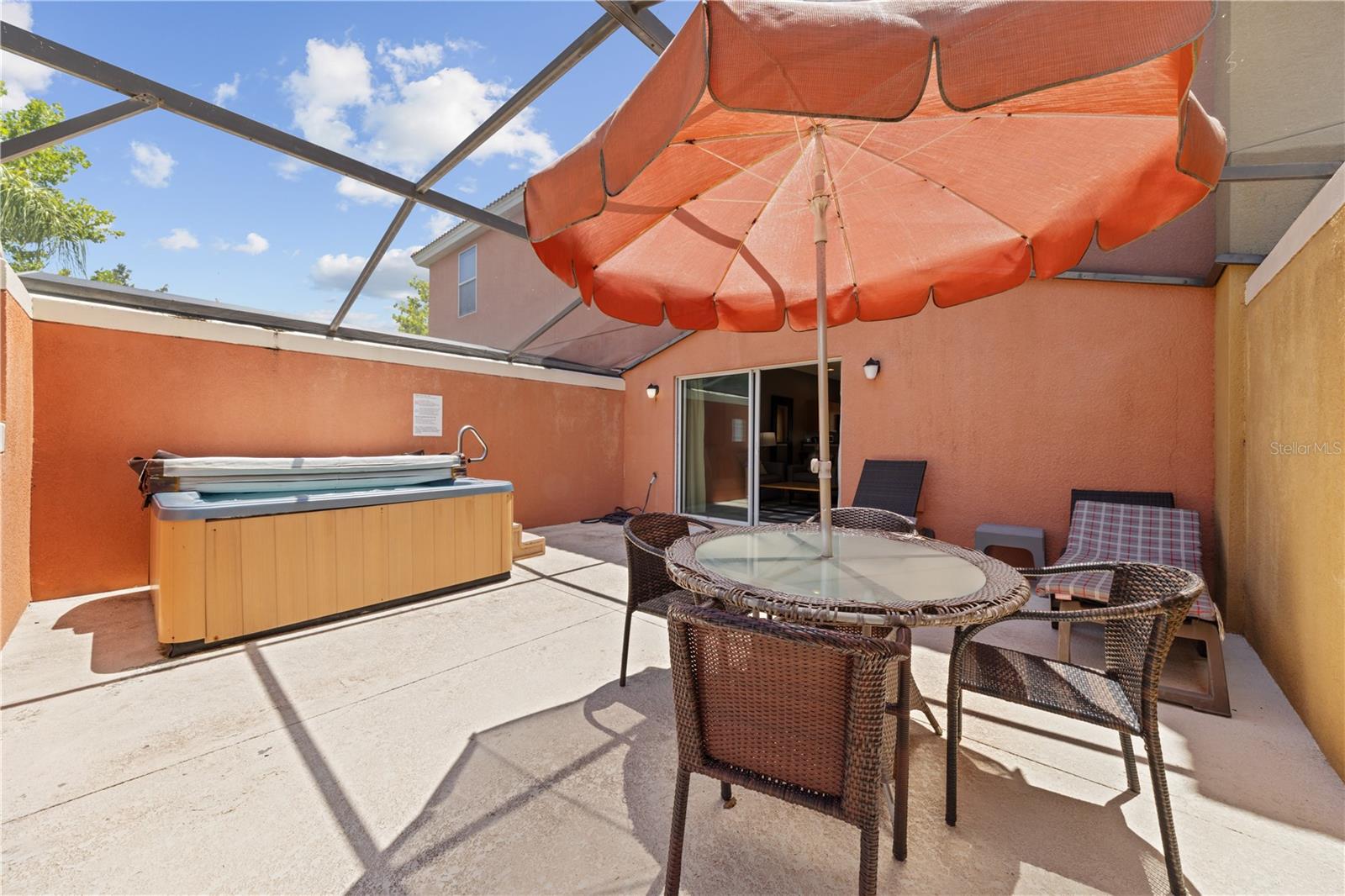 ENCANTADA PH 2 - Residential