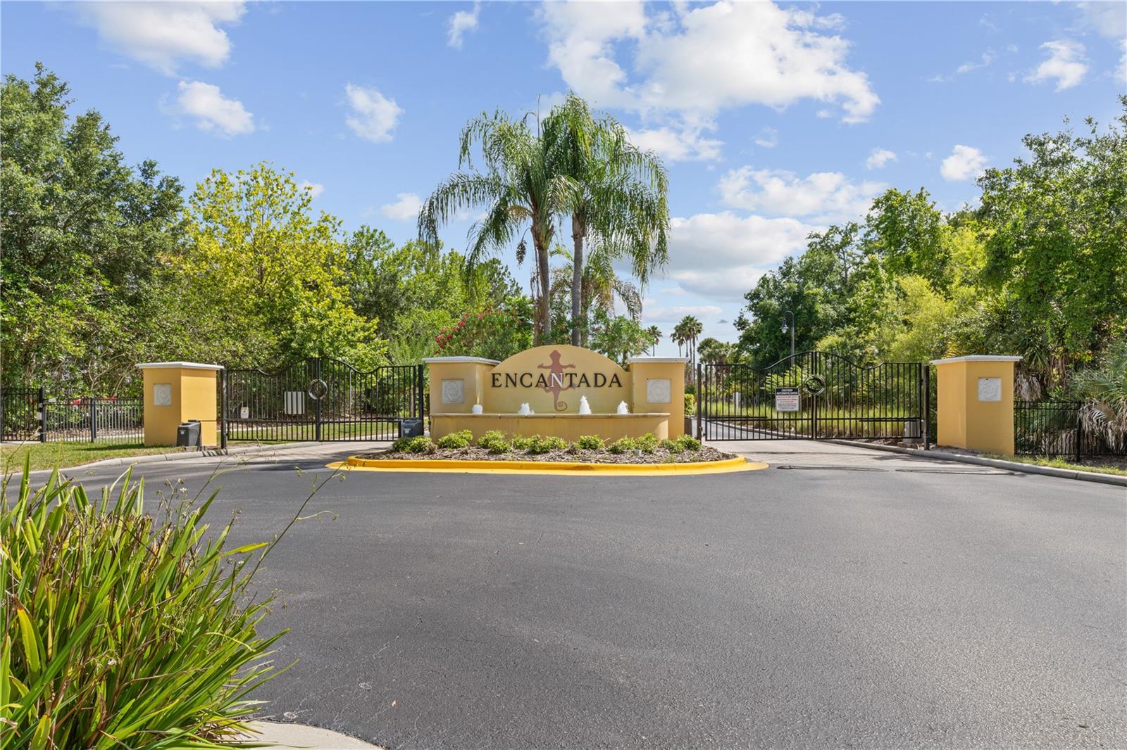 ENCANTADA PH 2 - Residential