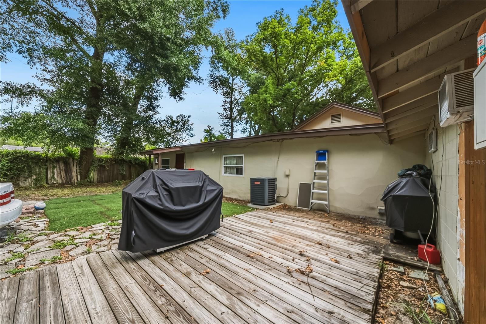 LAKE KATHRYN PARK - Residential