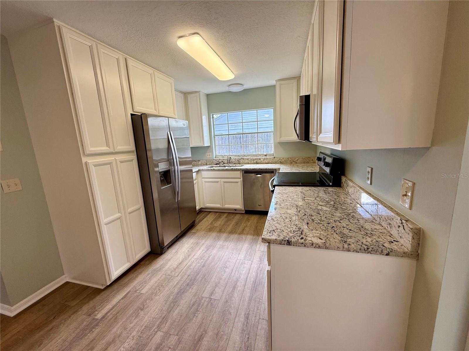 COUNTRY LANE - Residential