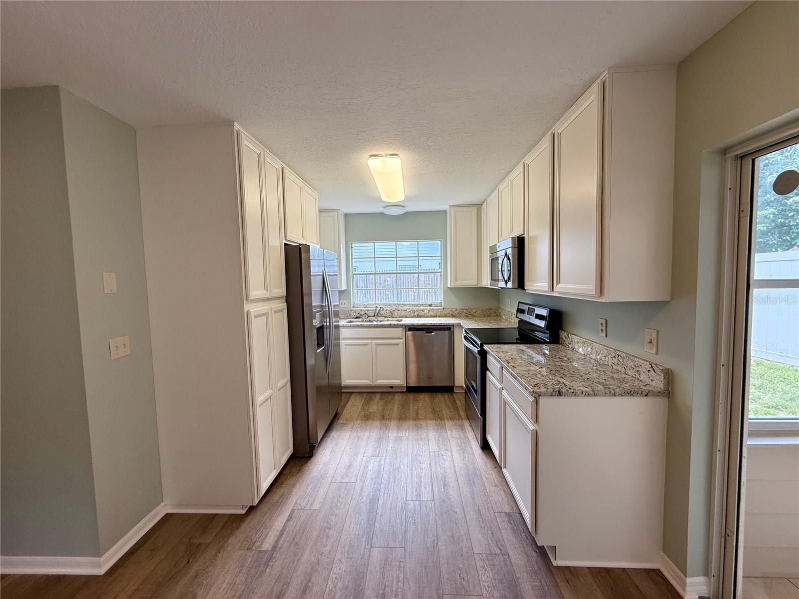 COUNTRY LANE - Residential