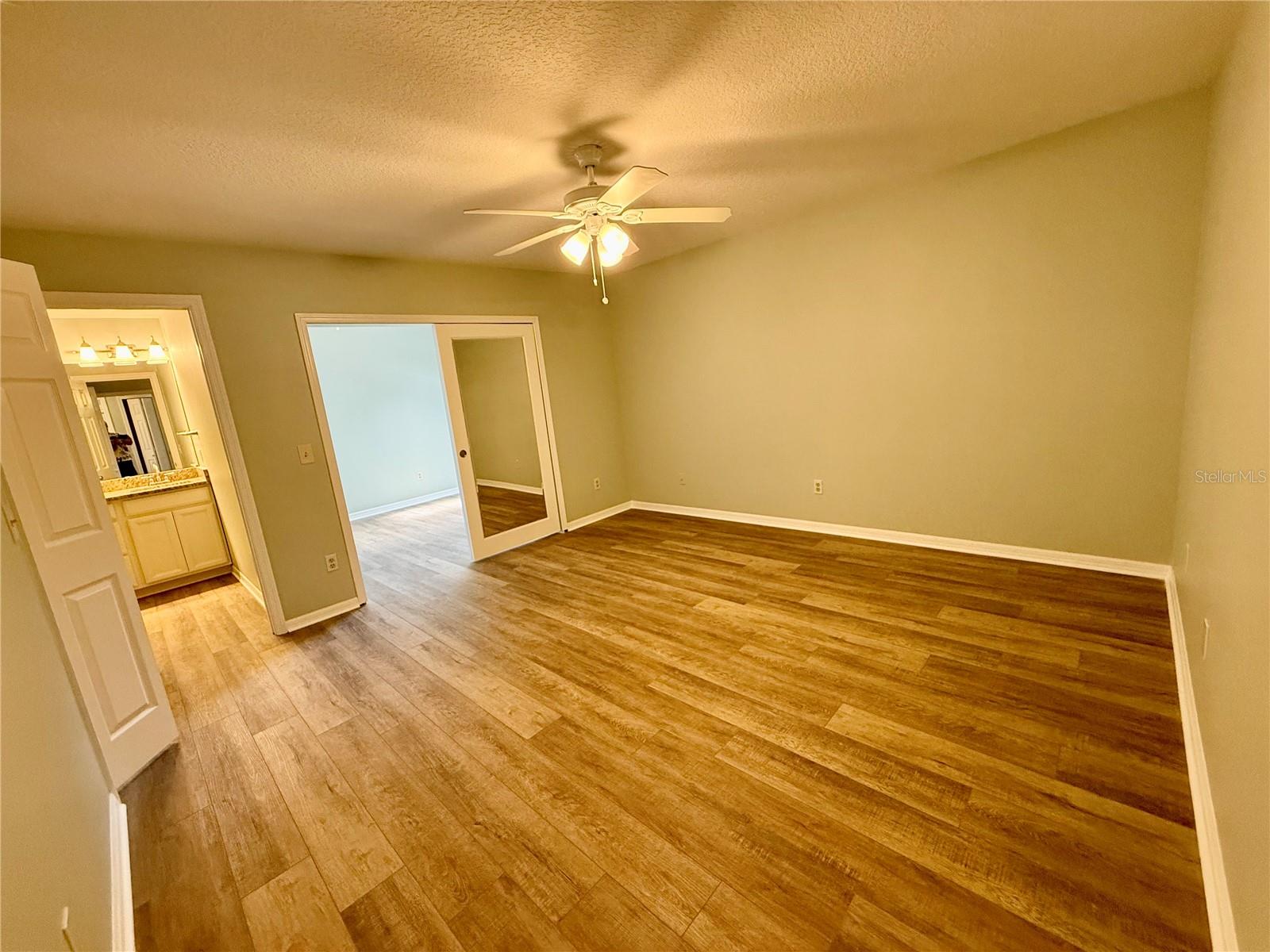 COUNTRY LANE - Residential