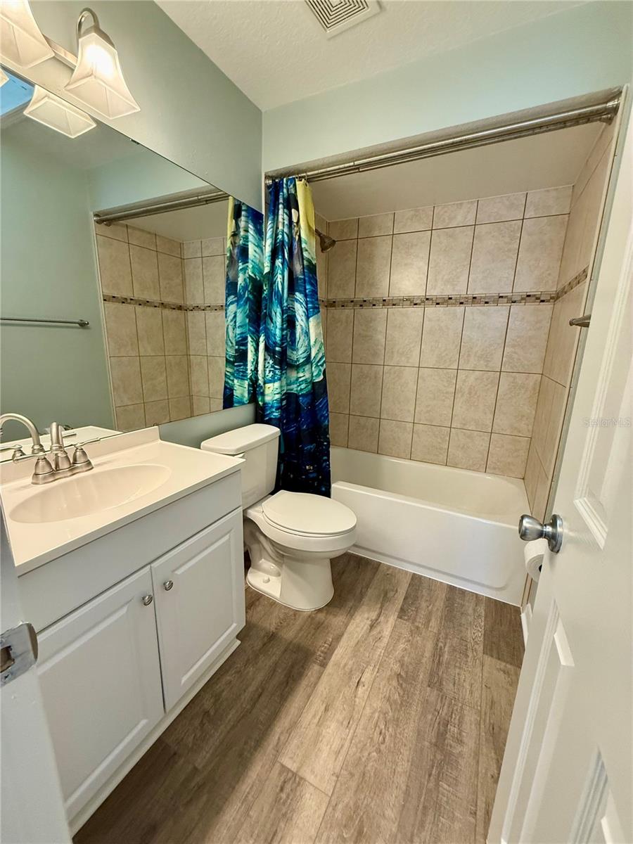 COUNTRY LANE - Residential