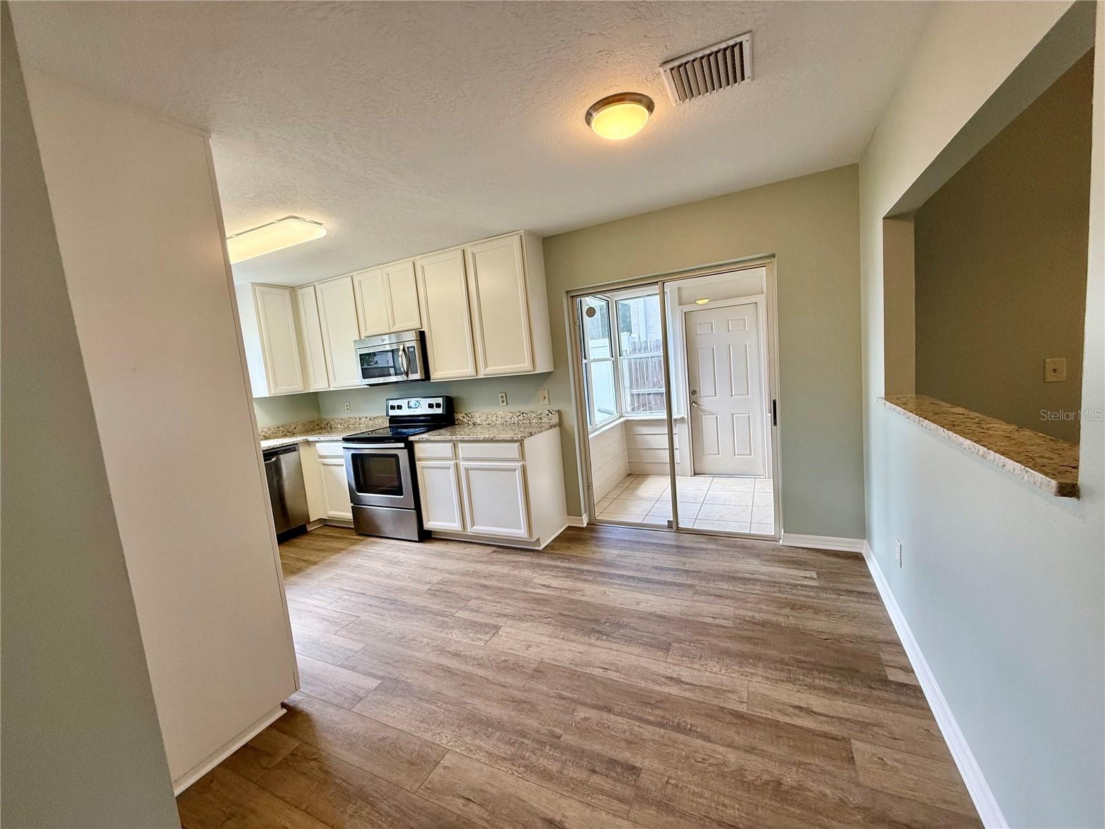 COUNTRY LANE - Residential