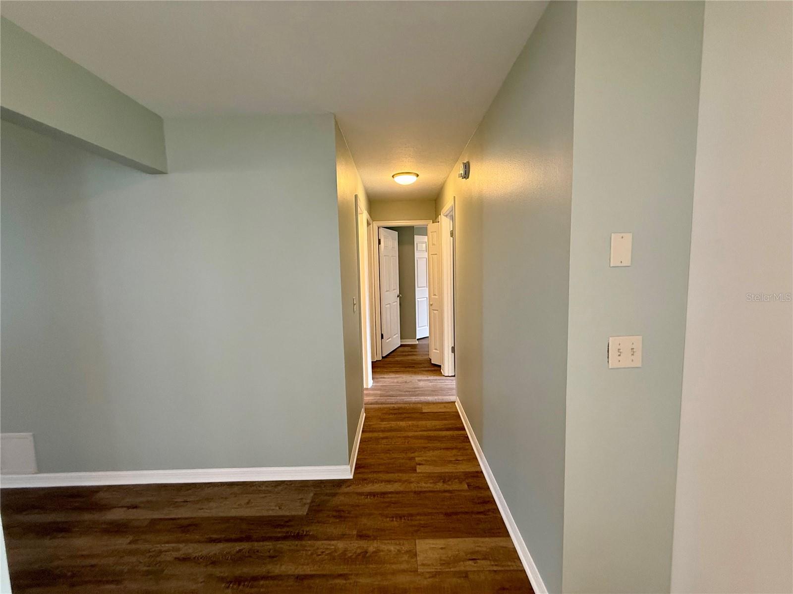 COUNTRY LANE - Residential