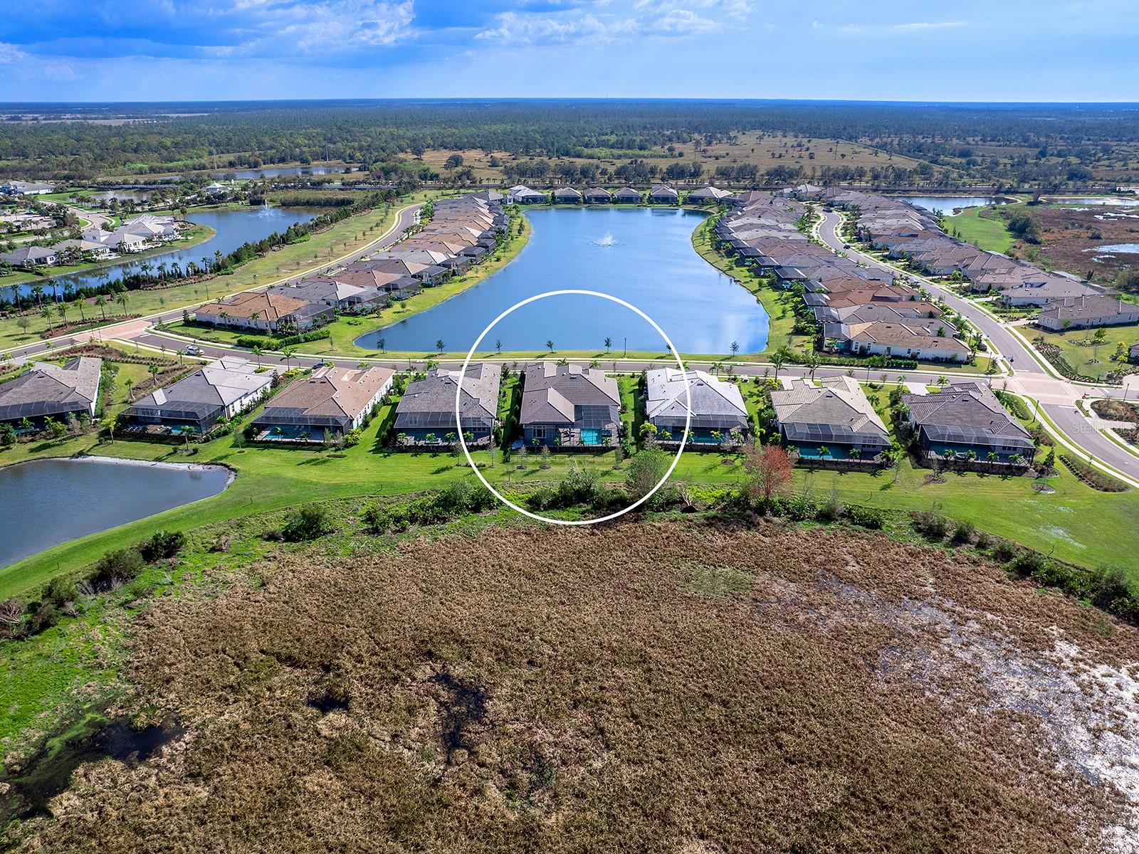 LAKE CLUB - Residential