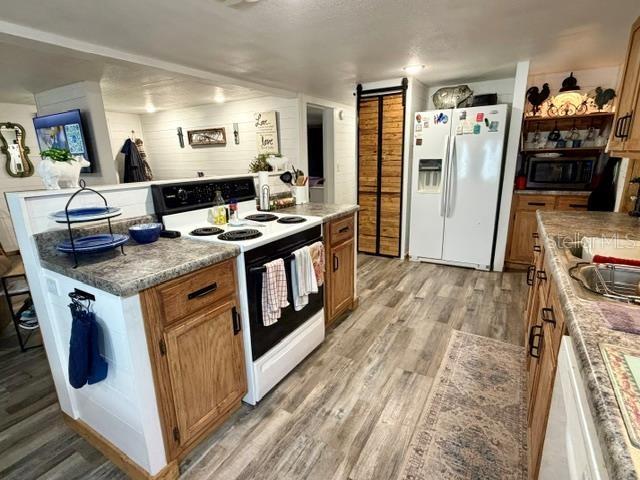 HIDEAWAY - Residential