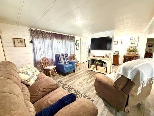 HIDEAWAY - Residential