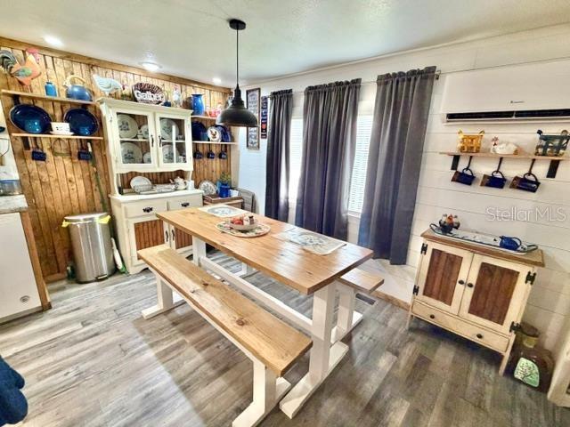 HIDEAWAY - Residential