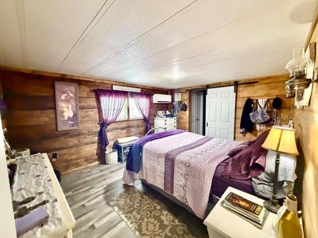 HIDEAWAY - Residential