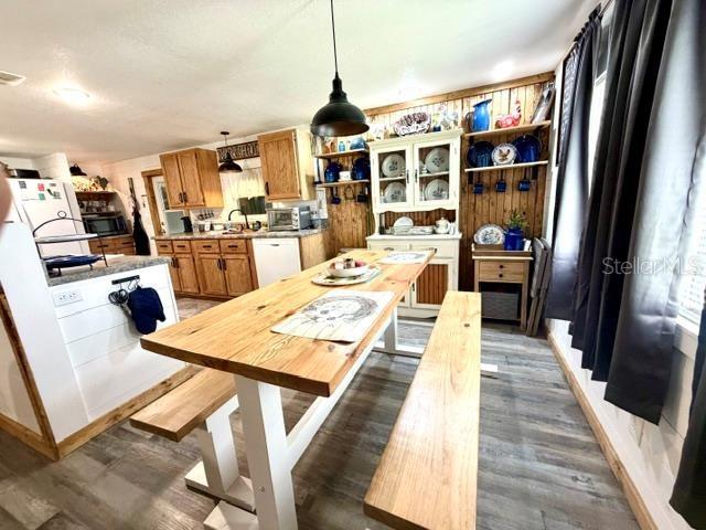 HIDEAWAY - Residential