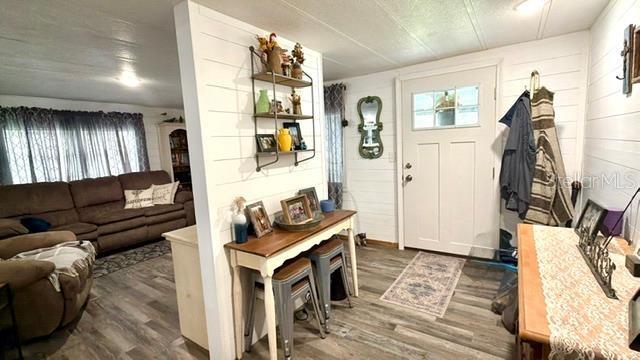 HIDEAWAY - Residential
