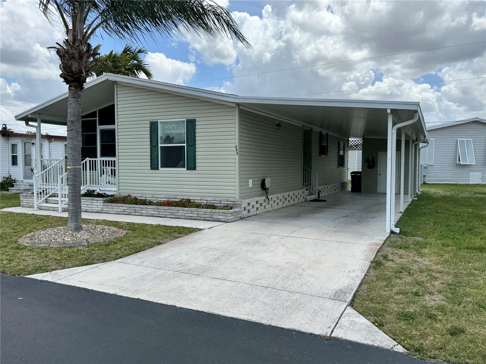 WINDWARD ISLES - Residential