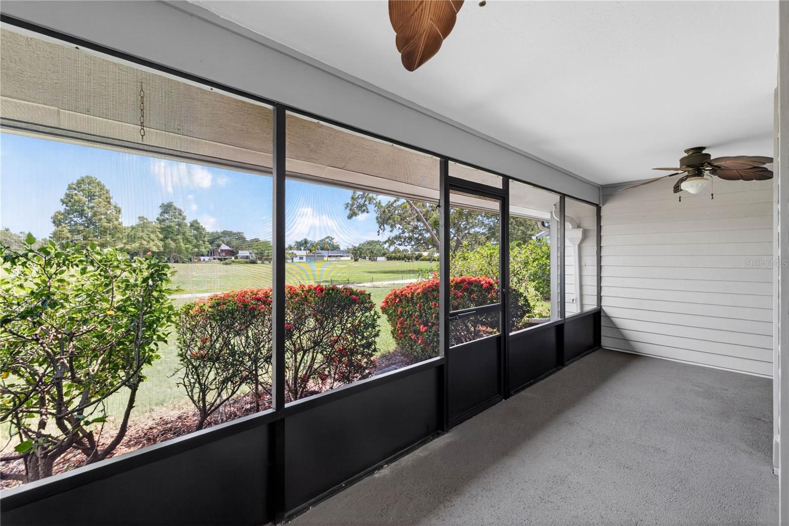 LINKS THE CONDO - Residential