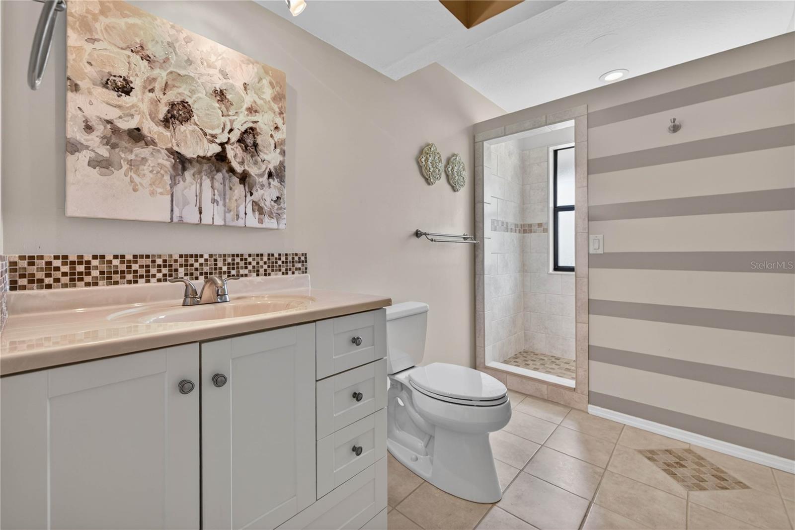 LINKS THE CONDO - Residential