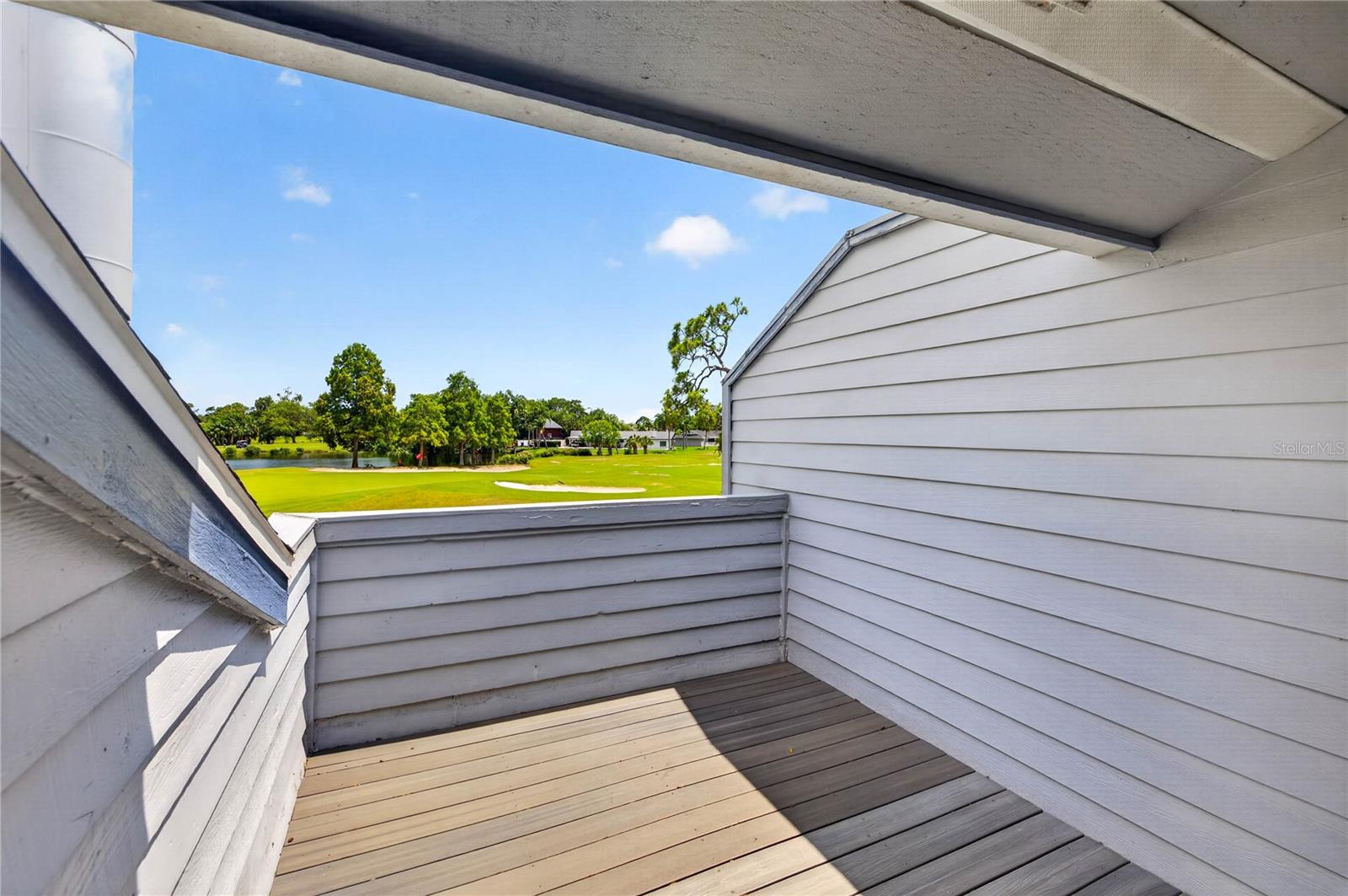 LINKS THE CONDO - Residential