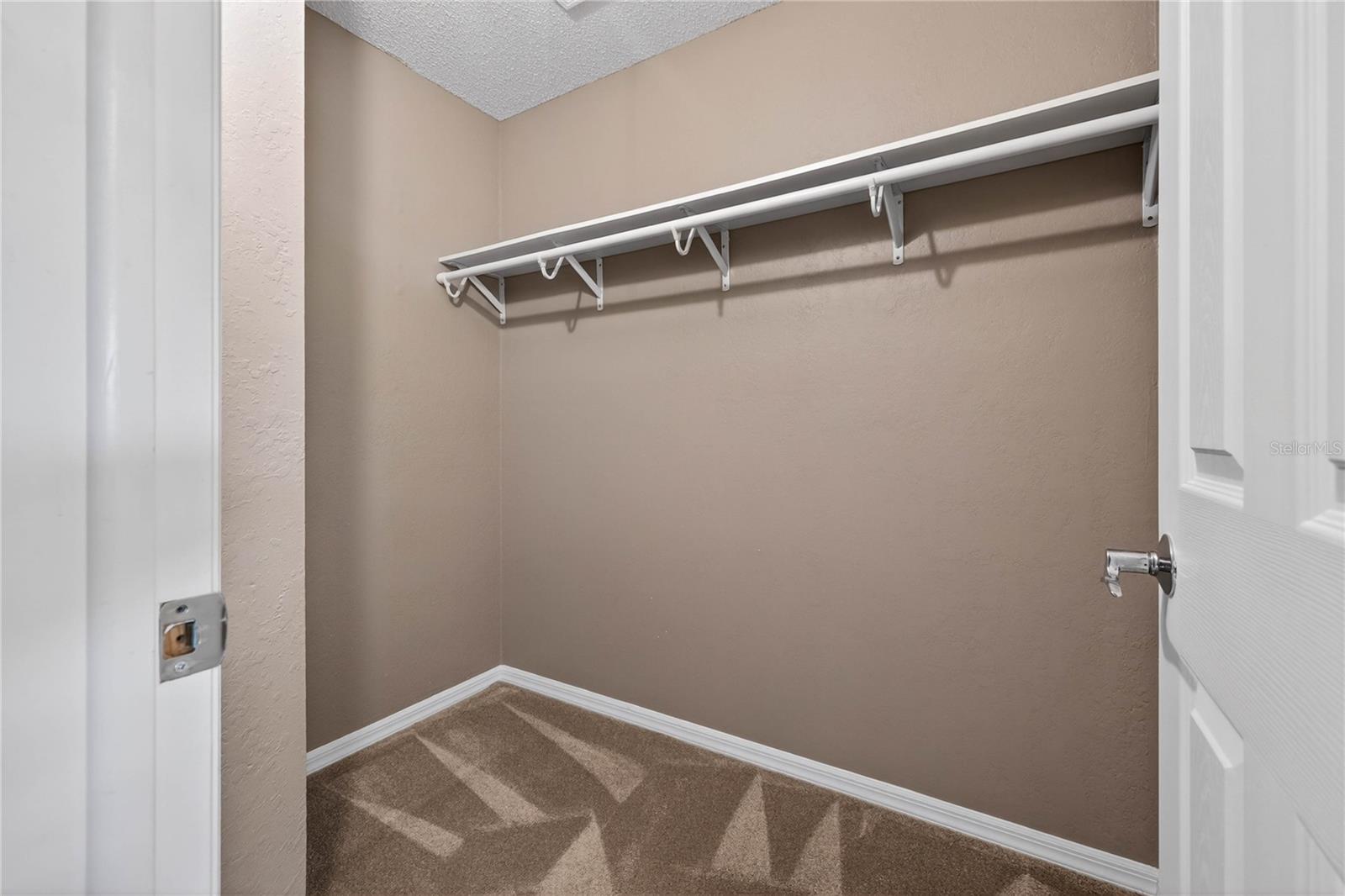 LINKS THE CONDO - Residential